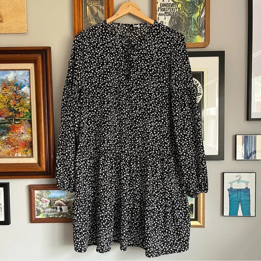 H&M Floral Black and White Peasant Dress